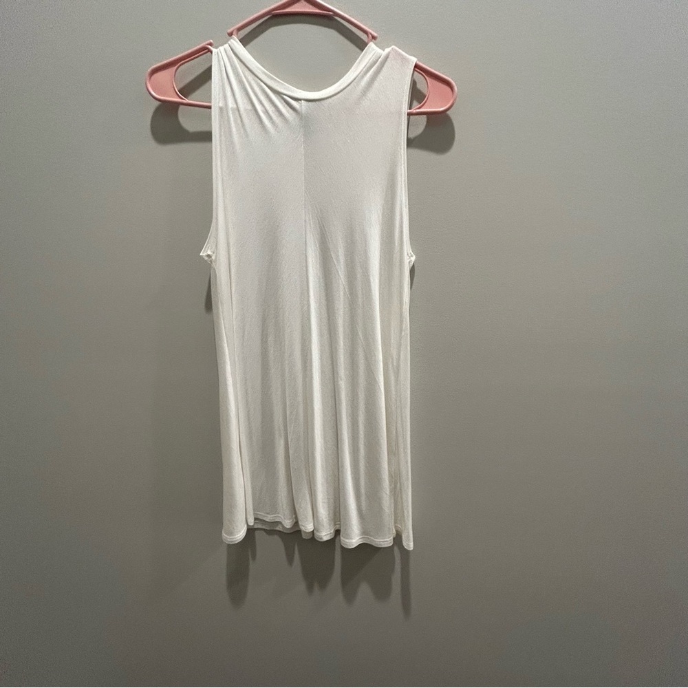 Women’s Forever 21 Tunic top size medium- off white/cream color- flowy